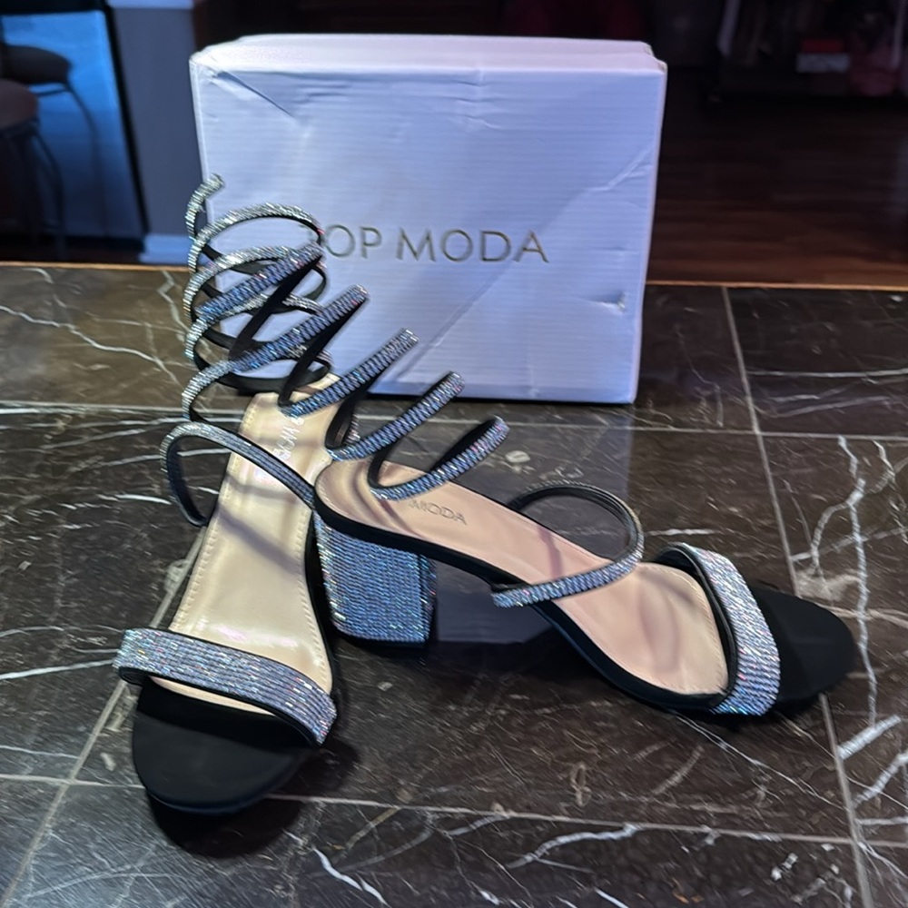Size 8.5 black and rhinestone strap up the leg chunky heels - Picture 2 of 5
